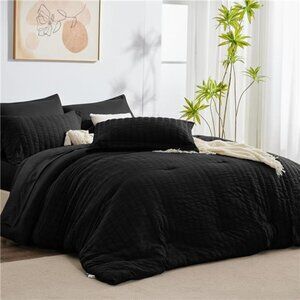 Twin Bed in a Bag Black Seersucker Textured Comforter Set with Sheets 5-Pieces